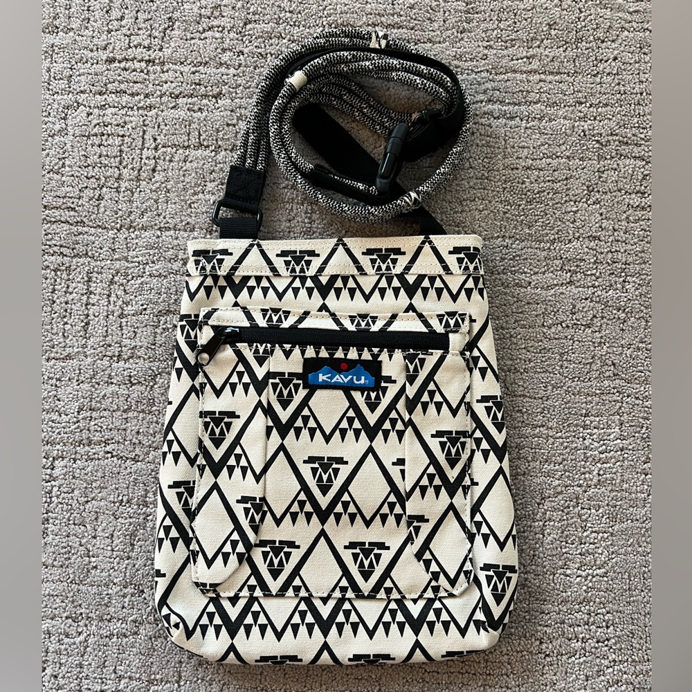 KAVU Keepalong Crossbody - Pyramid Stack